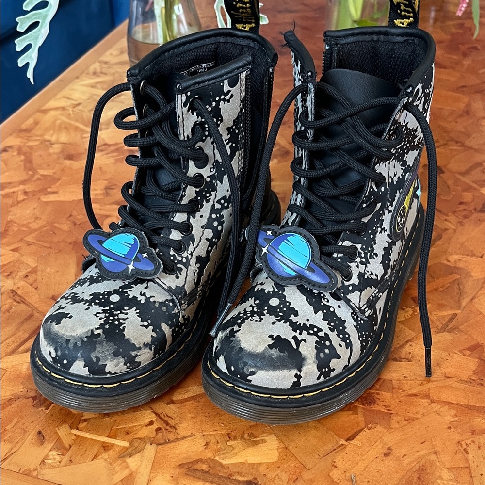 Kids Dr Martens 1460 boots size 12